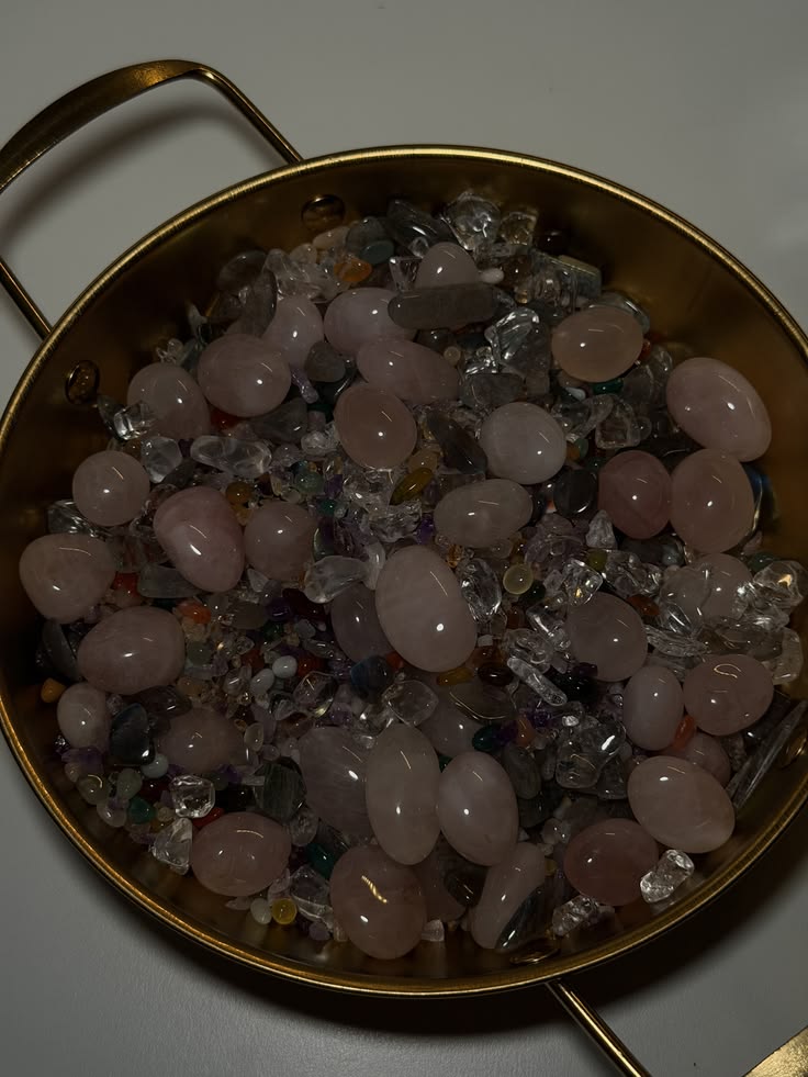 Crystal Confetti — คริสตัลคอนเฟตตี หินธรรมชาติรวมสี 299.- / Scoop