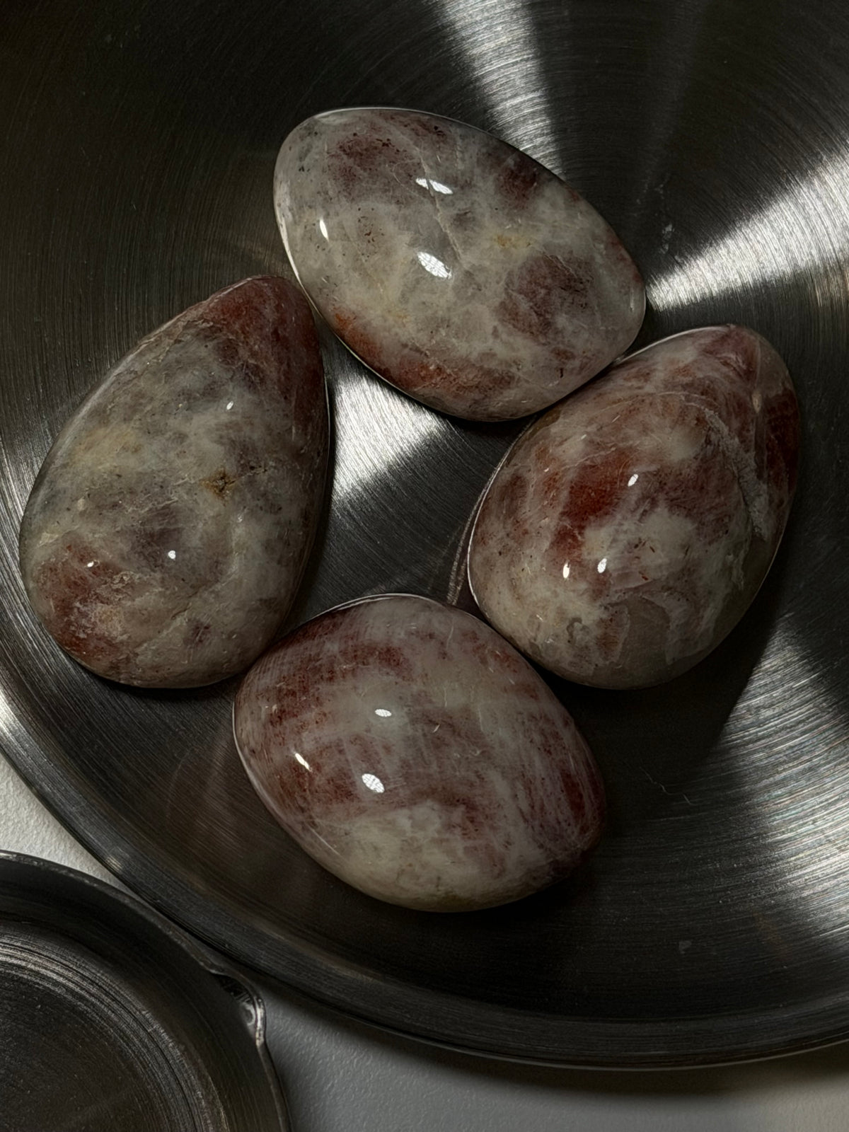 SUNSTONE — หินแห่งพลังบวกและความมั่นใจ