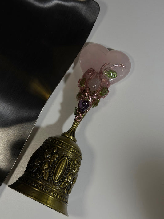 MYSTIC CRYSTAL BELL — ROSE QUARTZ (heart)