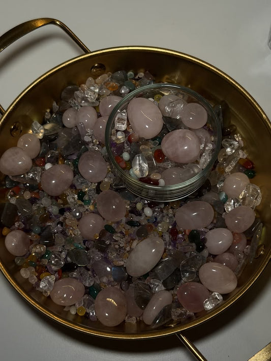 Crystal Confetti — คริสตัลคอนเฟตตี หินธรรมชาติรวมสี 299.- / Scoop