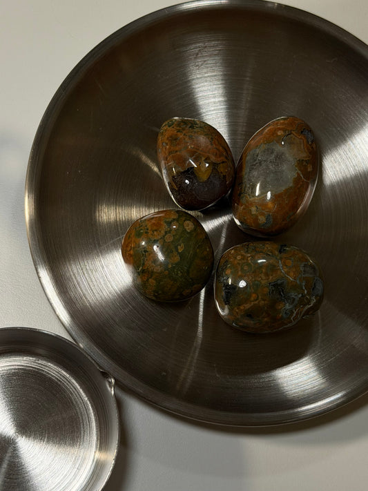 RAINFOREST JASPER — หินแห่งการเติบโตและความสมดุล