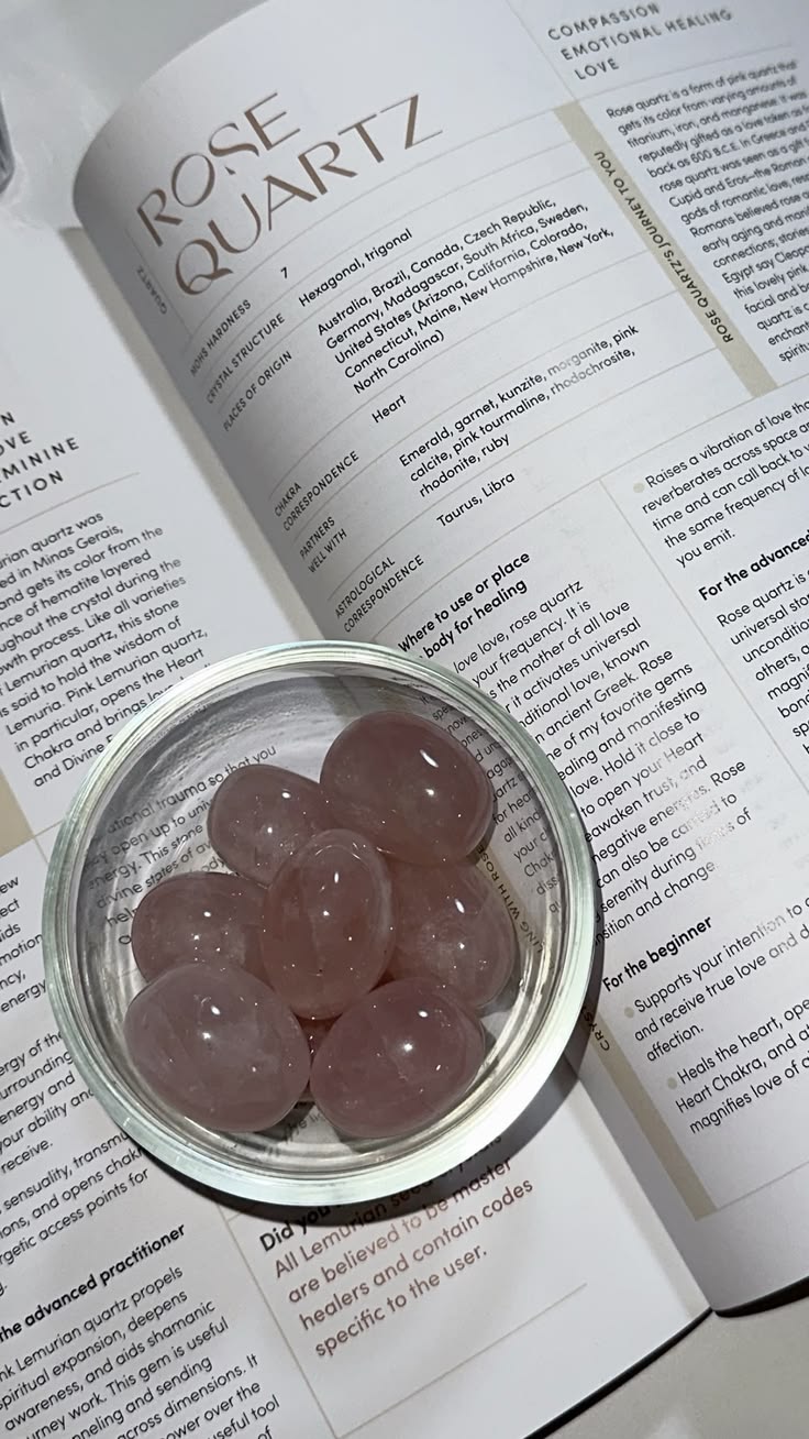 🌸 Rose Quartz — โรสควอตซ์  139.- / ชิ้น